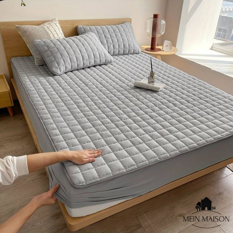 King Size Waterproof Mattress Protector, Soft and Breathable Mattress Cover for Ultimate Comfort